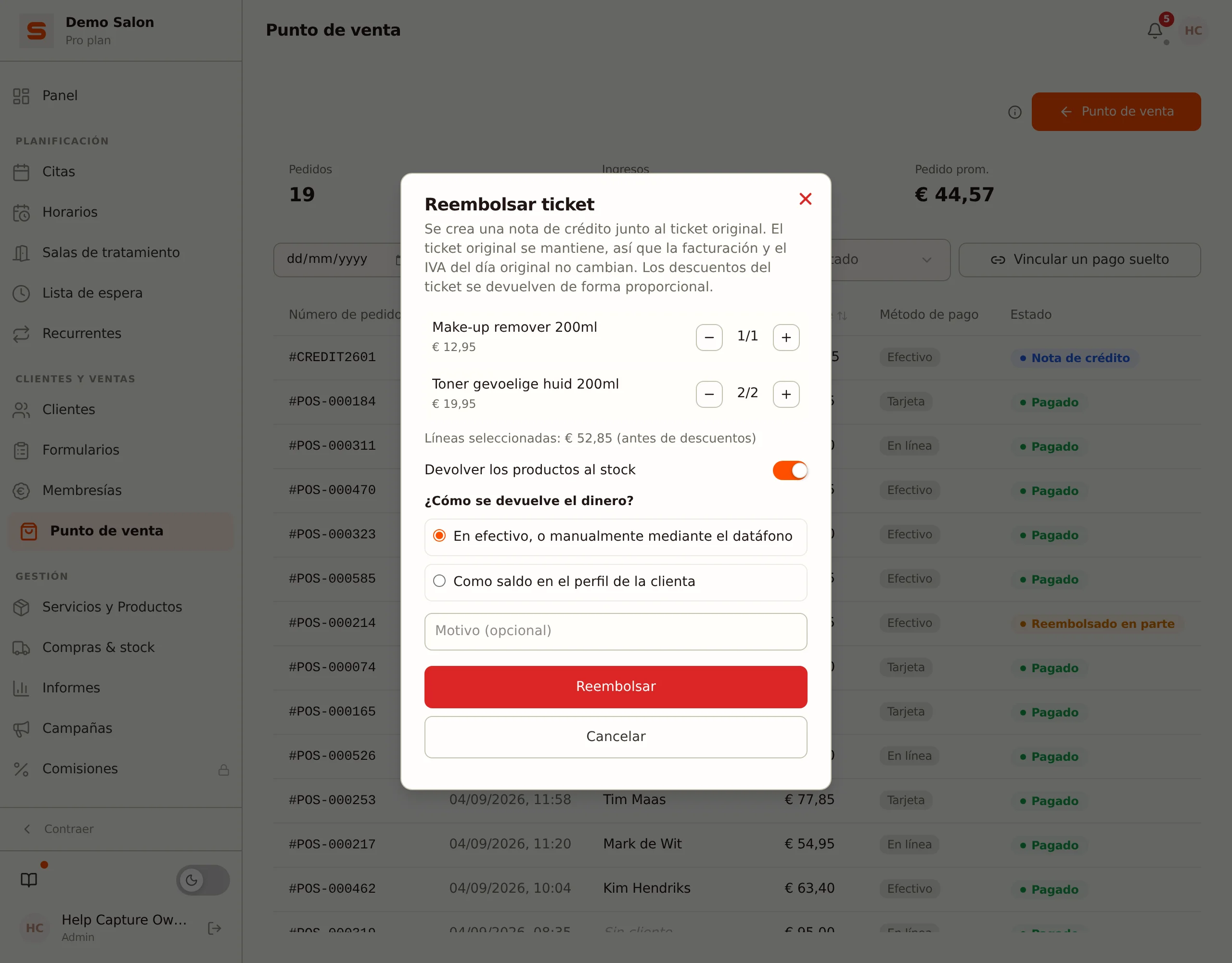La ventana Reembolsar ticket con las líneas, la devolución al stock y la forma de devolver el dinero
