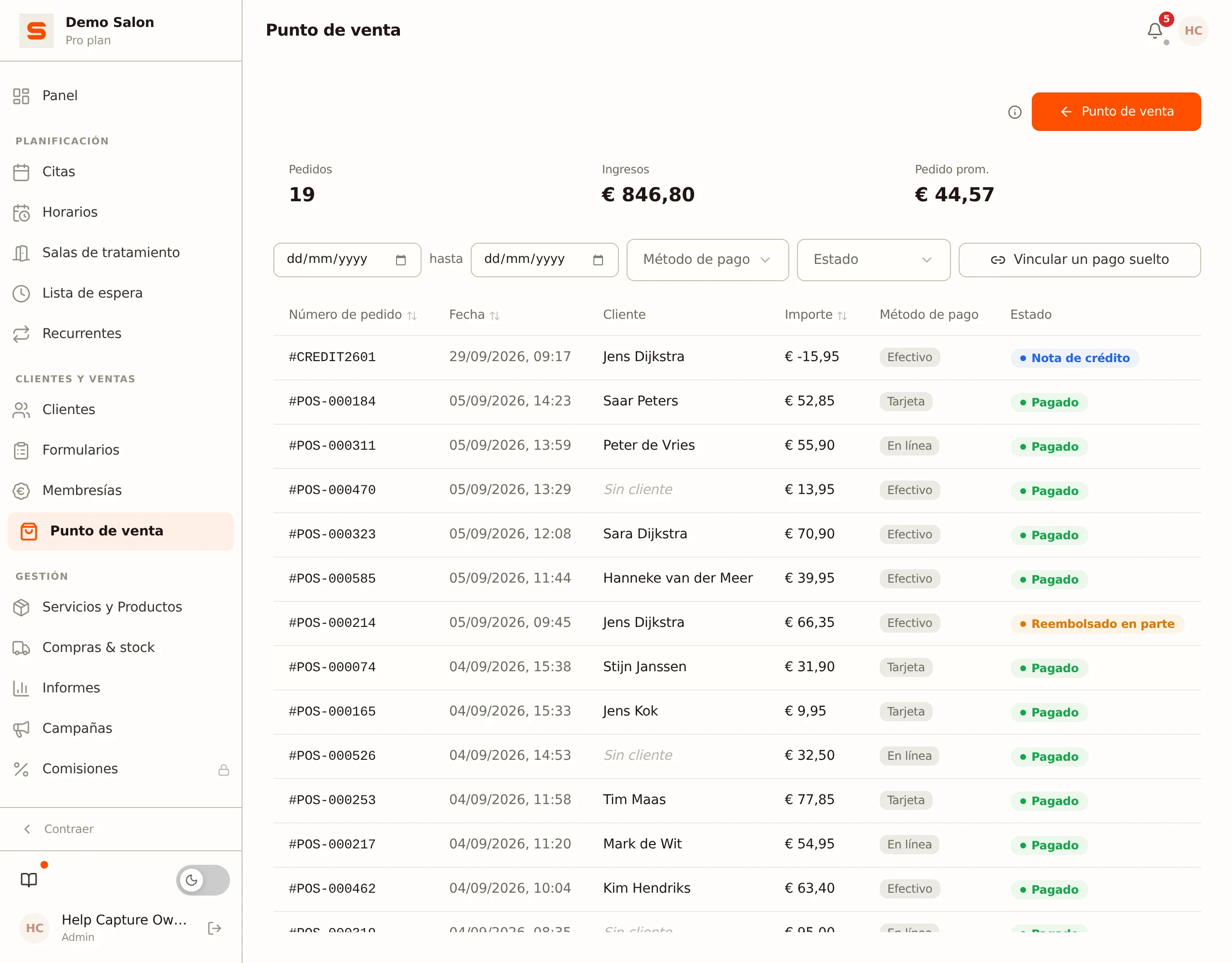 Historial de pedidos con una nota de crédito y un ticket reembolsado en parte