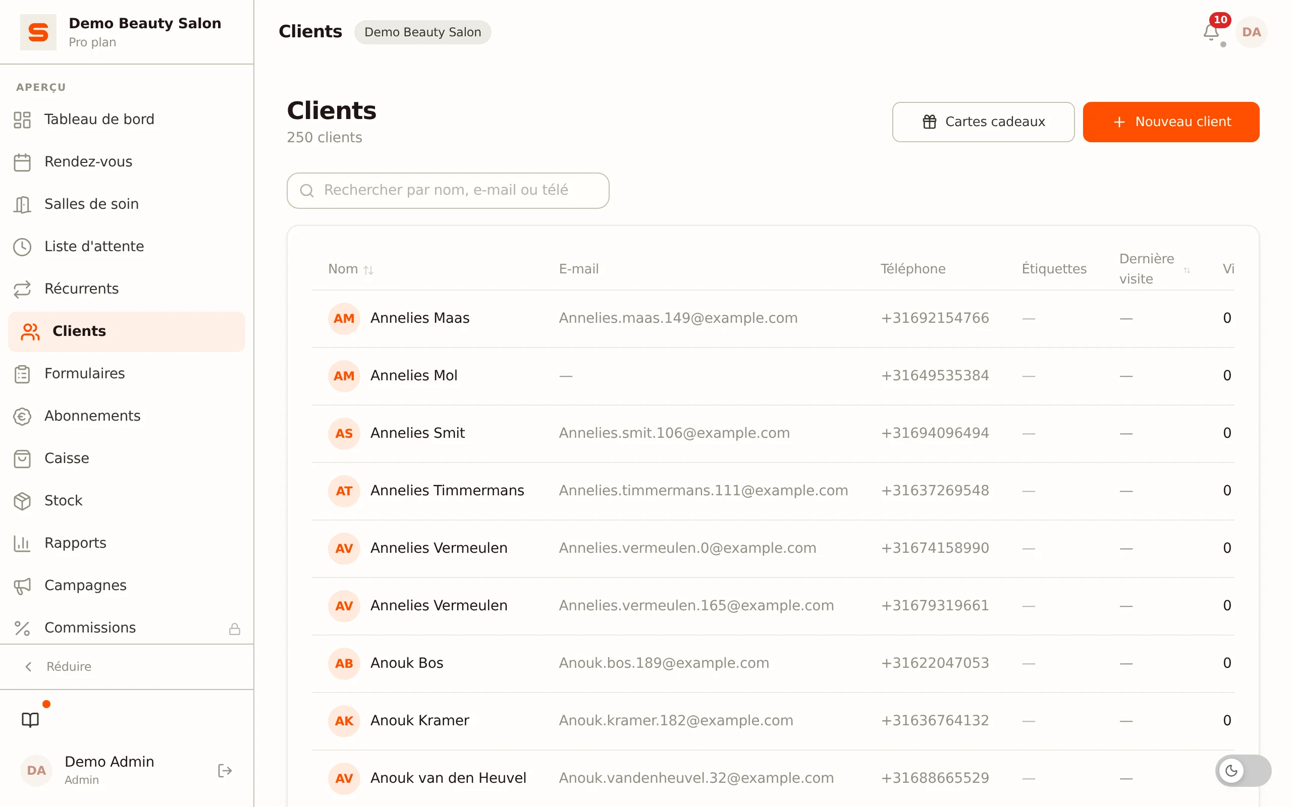 Liste de clients avec bouton d'ajout